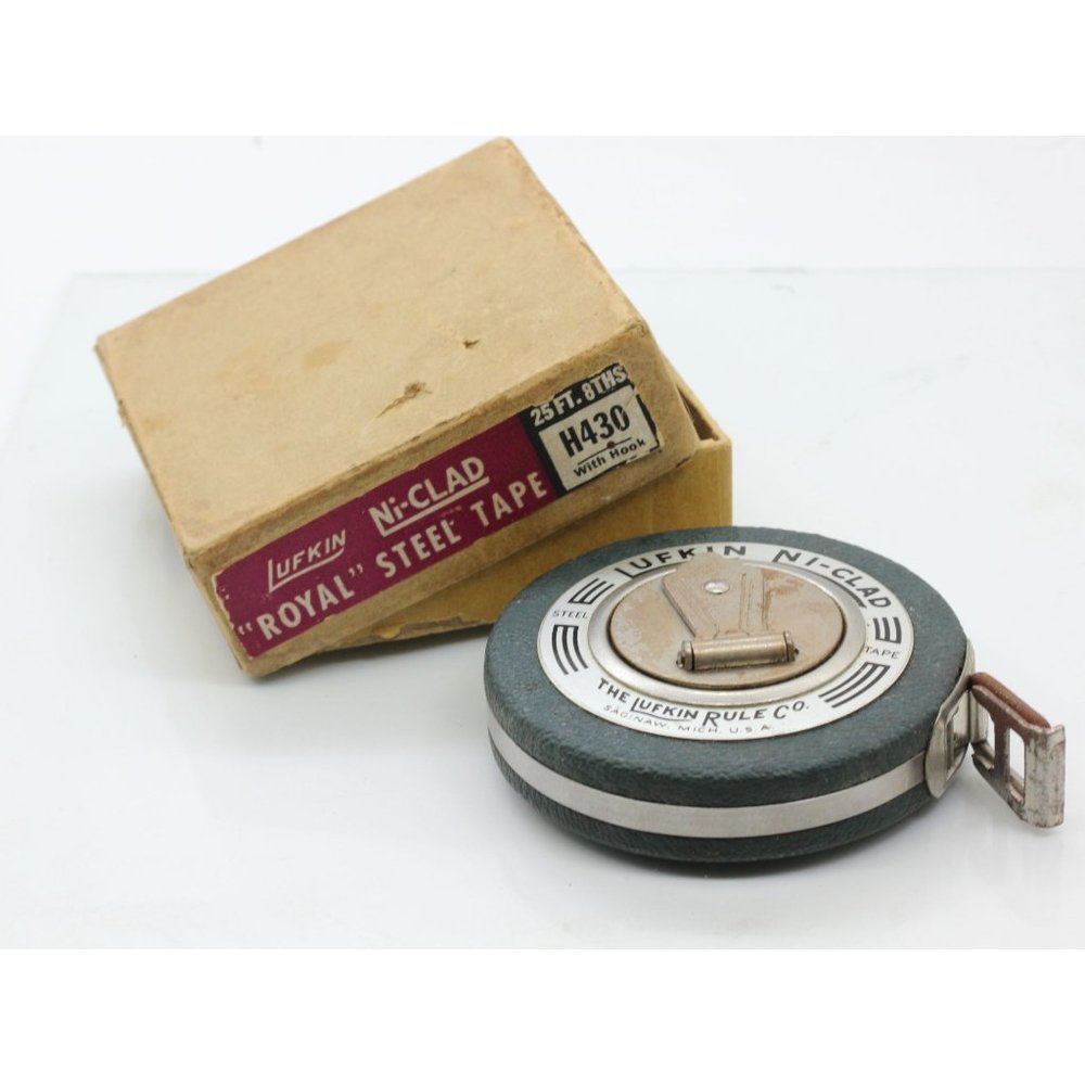 VINTAGE LUFKIN H430 wind up 25' metal tape measure in original box works great